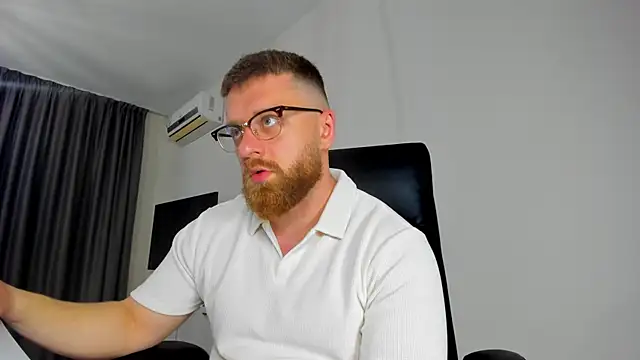 Findom guy online show from April 26, 2026, 11:52 am