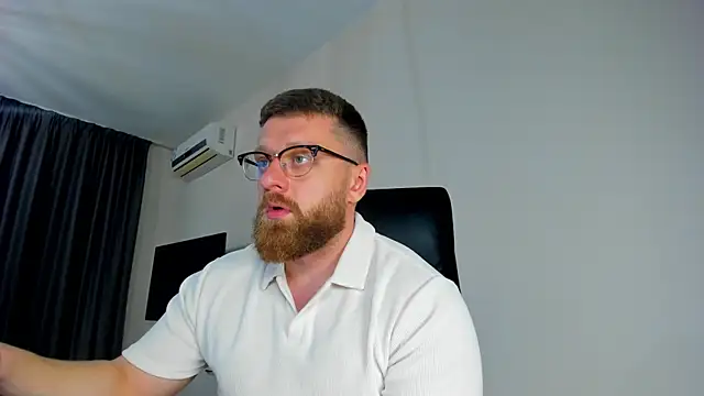 Findom guy online show from May 1, 2026, 5:39 pm