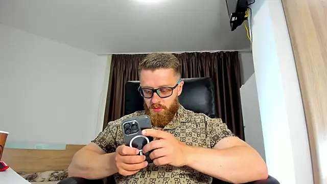 Findom guy online show from June 5, 2026, 4:13 pm