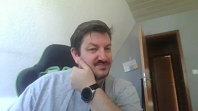 Golffahrer1982 online show from May 24, 2026, 9:25 am