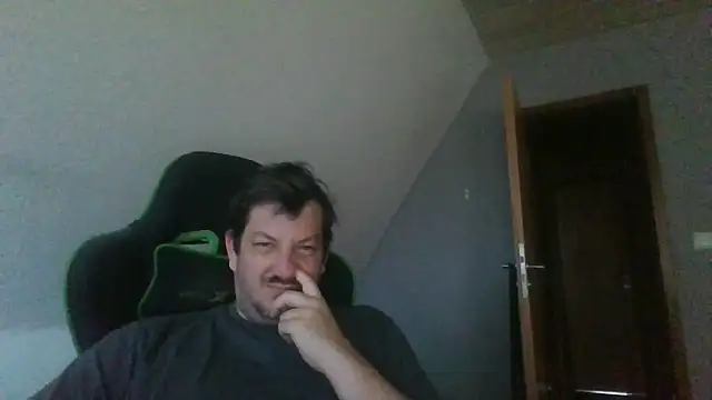 Golffahrer1982 online show from May 31, 2026, 7:26 am