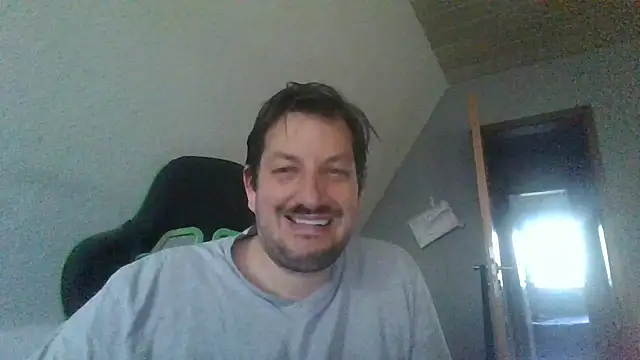 Golffahrer1982 online show from June 18, 2026, 7:18 pm