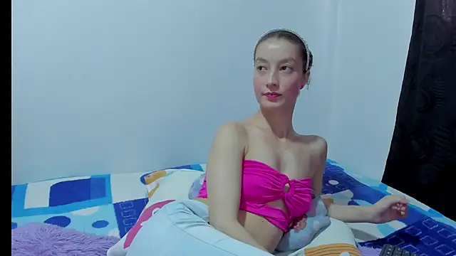 Snapshot of MiiaVolkova chatting on November 20, 2025, 8:08 pm MiiaVolkova online show from November 20, 2025, 8:08 pm