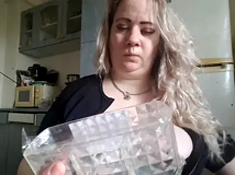 D Marinna online show from January 28, 2025, 1:16 pm