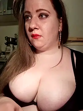 D Marinna online show from February 9, 2025, 6:47 pm