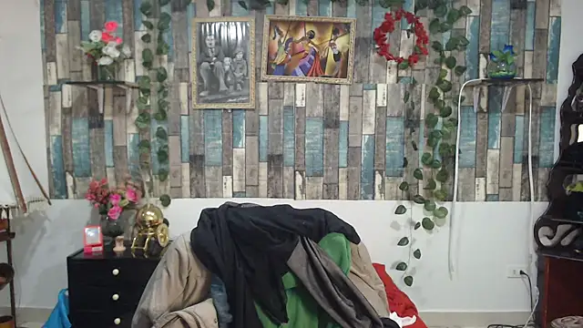 KarimaSarabe online show from September 25, 2025, 9:29 pm