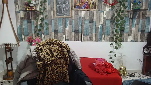 KarimaSarabe online show from October 6, 2025, 9:01 pm