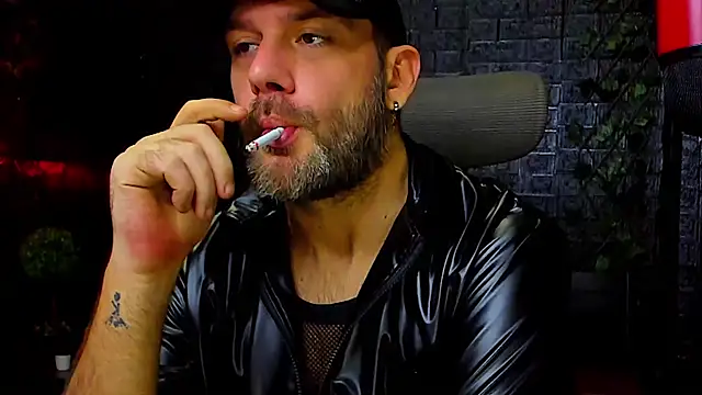 LexXHardy online show from November 4, 2025, 9:58 pm