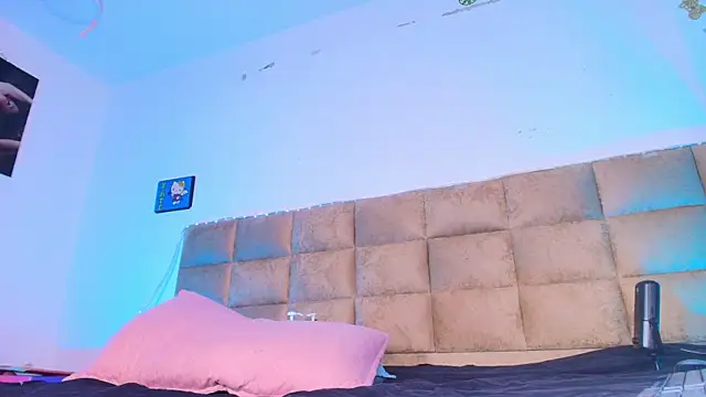  sex mia online show from September 22, 2025, 7:16 pm