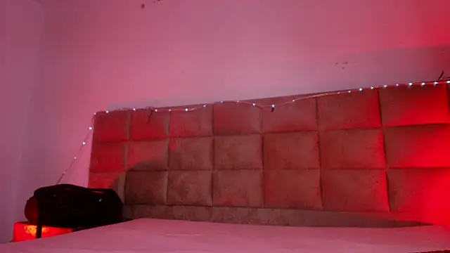  sex mia online show from November 8, 2025, 7:23 pm