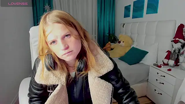 Kathlyn  Heath online show from December 15, 2024, 4:04 pm