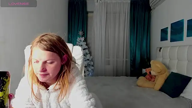 Kathlyn  Heath online show from December 31, 2024, 9:50 pm