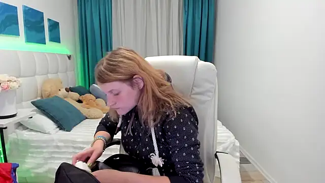 Snapshot of Kathlyn__Heath chatting on October 10, 2025, 7:13 pm Kathlyn  Heath online show from October 10, 2025, 7:13 pm