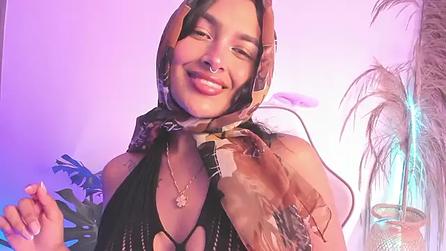 Snapshot of Anngel_1 chatting on December 7, 2024, 3:41 pm Anngel 1 online show from December 7, 2024, 3:41 pm