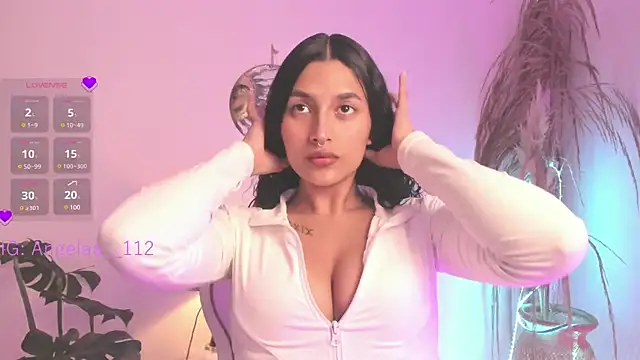 Snapshot of Anngel_1 chatting on February 8, 2025, 9:04 pm Anngel 1 online show from February 8, 2025, 9:04 pm