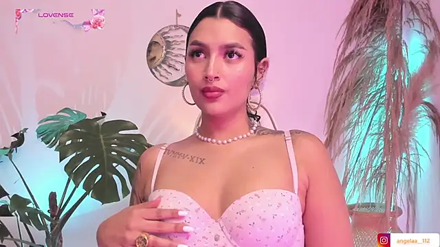 Snapshot of Anngel_1 chatting on October 12, 2025, 3:33 pm Anngel 1 online show from October 12, 2025, 3:33 pm