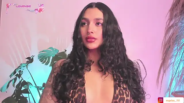 Snapshot of Anngel_1 chatting on October 21, 2025, 7:36 pm Anngel 1 online show from October 21, 2025, 7:36 pm