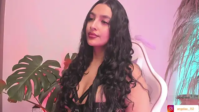 Anngel 1 online show from December 18, 2025, 3:29 pm