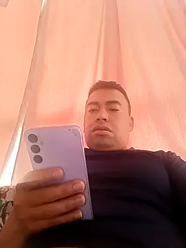 Diego leon27 online show from February 14, 2025, 2:23 pm