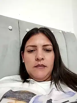 Mia Hampton online show from October 10, 2025, 7:57 pm