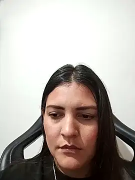 Mia Hampton online show from December 17, 2025, 10:27 pm