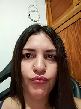 Mia Hampton online show from January 7, 2026, 6:43 pm