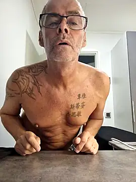 DarrenSullivanSlut online show from September 17, 2025, 10:39 am