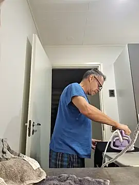 DarrenSullivanSlut online show from December 3, 2025, 8:00 am