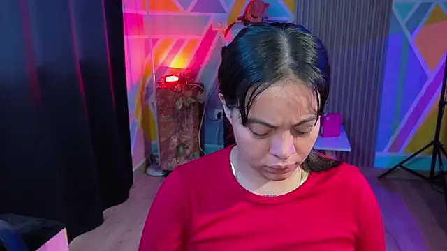 Cuttiealice online show from October 7, 2025, 11:29 am