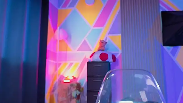 Cuttiealice online show from October 23, 2025, 12:26 pm