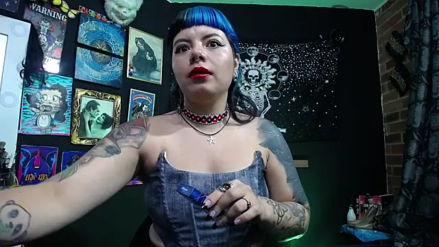 Snapshot of Yourmadame_P chatting on February 5, 2025, 11:06 pm Yourmadame P online show from February 5, 2025, 11:06 pm