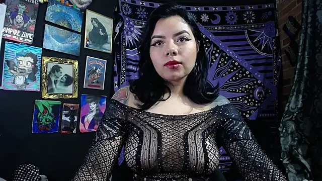 Snapshot of Yourmadame_P chatting on April 23, 2026, 4:03 am Yourmadame P online show from April 23, 2026, 4:03 am