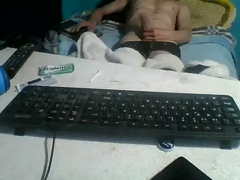 Snapshot of malekon76 chatting on November 6, 2025, 10:27 am malekon76 online show from November 6, 2025, 10:27 am