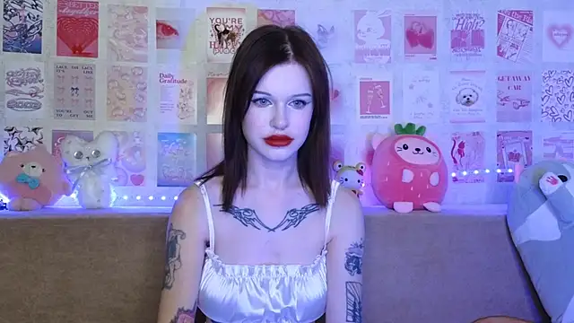 Snapshot of LisaDenvinn chatting on December 11, 2024, 6:14 am LisaDenvinn online show from December 11, 2024, 6:14 am