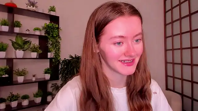 KateCuddle online show from October 17, 2025, 2:37 am