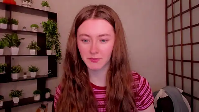 Snapshot of KateCuddle chatting on April 7, 2026, 2:45 am KateCuddle online show from April 7, 2026, 2:45 am