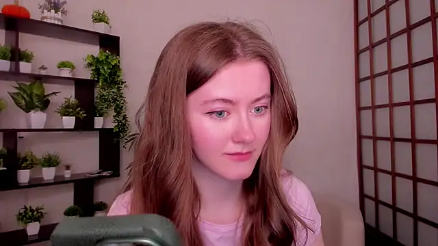 Snapshot of KateCuddle chatting on April 24, 2026, 2:36 am KateCuddle online show from April 24, 2026, 2:36 am