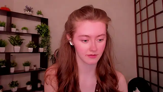 Snapshot of KateCuddle chatting on April 30, 2026, 2:40 am KateCuddle online show from April 30, 2026, 2:40 am