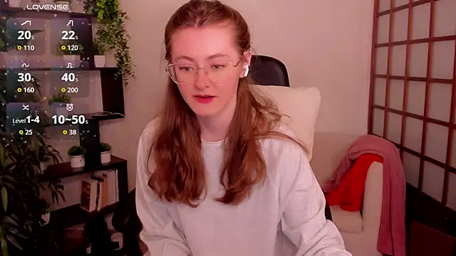 Snapshot of KateCuddle chatting on May 18, 2026, 4:07 am KateCuddle online show from May 18, 2026, 4:07 am