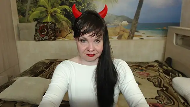 Aphelandra online show from May 6, 2026, 1:49 pm