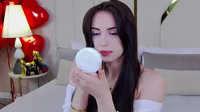 Betty Bridge online show from February 9, 2026, 5:22 am