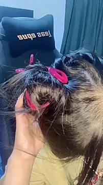 Snapshot of Maple_Honeycome chatting on December 15, 2024, 3:09 pm Maple Honeycome online show from December 15, 2024, 3:09 pm