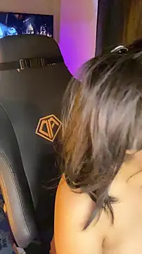 Snapshot of Maple_Honeycome chatting on January 10, 2025, 8:04 pm Maple Honeycome online show from January 10, 2025, 8:04 pm