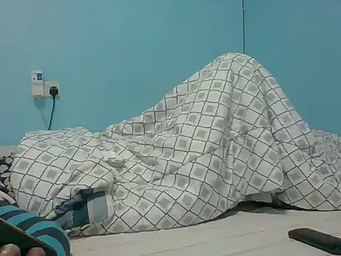 Snapshot of Eminent_Ride chatting on October 22, 2025, 6:35 am Eminent Ride online show from October 22, 2025, 6:35 am