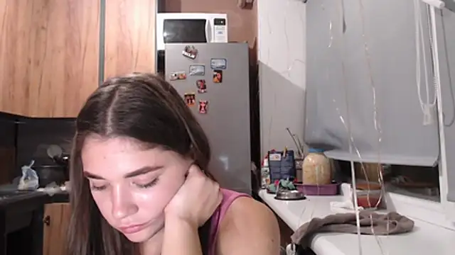 delightful sofi online show from December 3, 2025, 7:34 pm