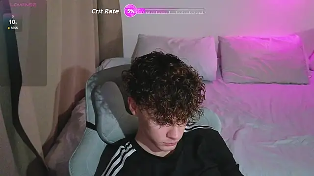 Snapshot of cute_thomas chatting on April 7, 2026, 5:46 pm cute thomas online show from April 7, 2026, 5:46 pm