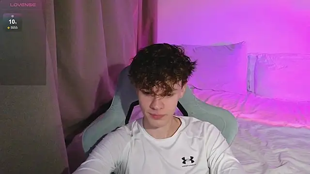 Snapshot of cute_thomas chatting on May 9, 2026, 6:57 pm cute thomas online show from May 9, 2026, 6:57 pm