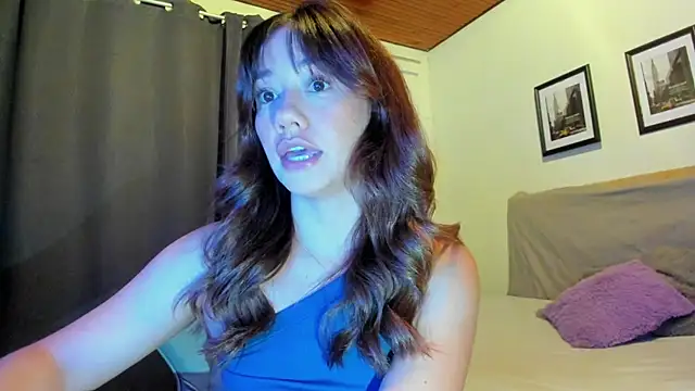 sofimendoza online show from October 18, 2025, 7:42 am