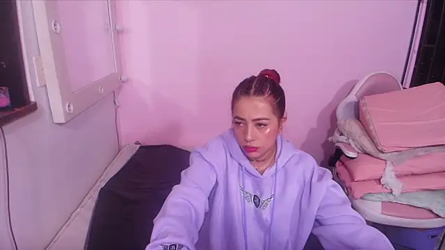 Snapshot of celeste_sea chatting on March 7, 2025, 7:05 pm celeste sea online show from March 7, 2025, 7:05 pm