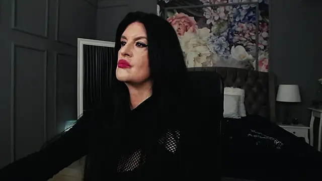 DomMelissaW online show from September 24, 2025, 5:27 pm